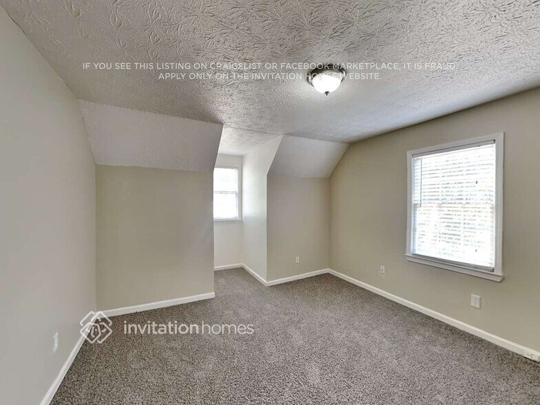 Building Photo - 386 Nottingham Dr