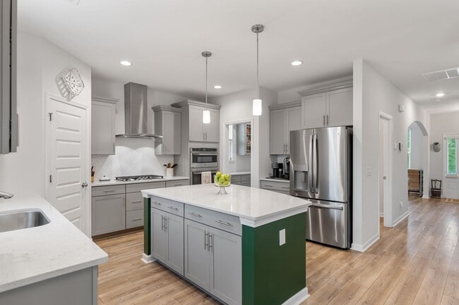 Building Photo - 505 S Oak Crst Dr