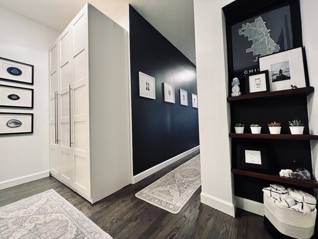 Building Photo - 2944 N Broadway