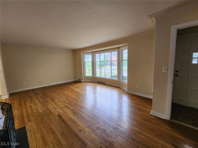 Building Photo - 4405 Groveland Rd
