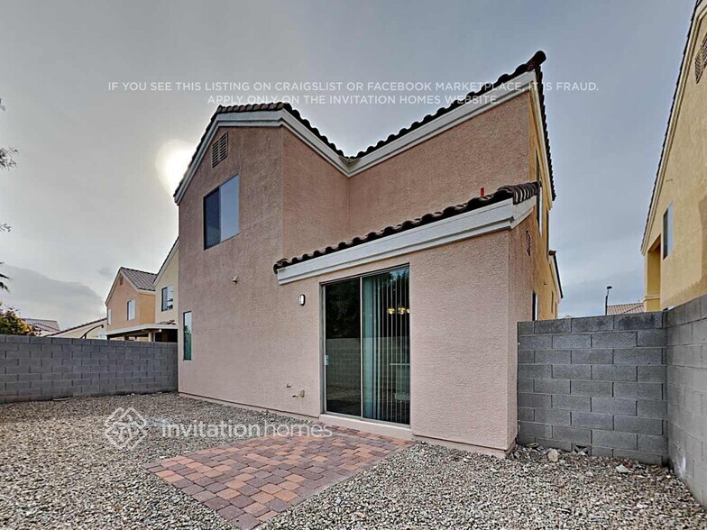 Building Photo - 7140 Antique Olive St