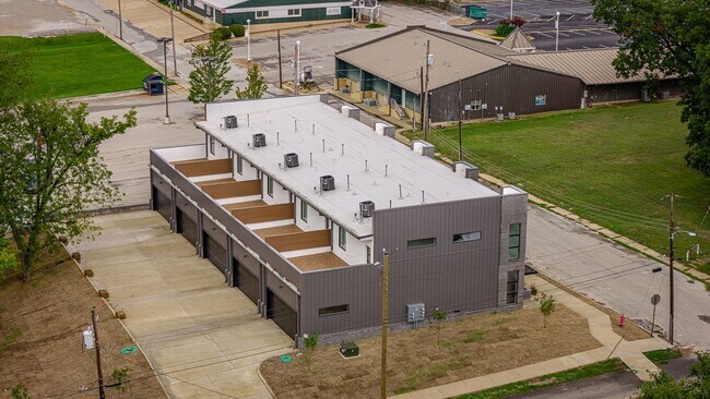 Building Photo - Edge Luxury Townhomes