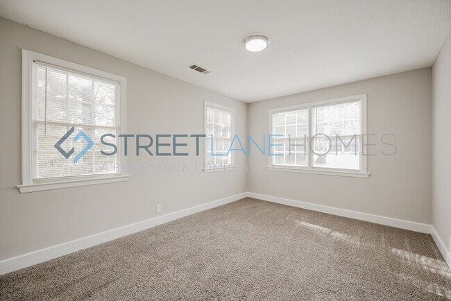 Building Photo - Charming 4 Bedroom in Columbus!