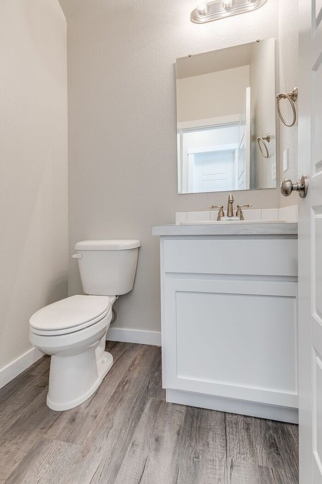 Building Photo - Roe Street Townhomes