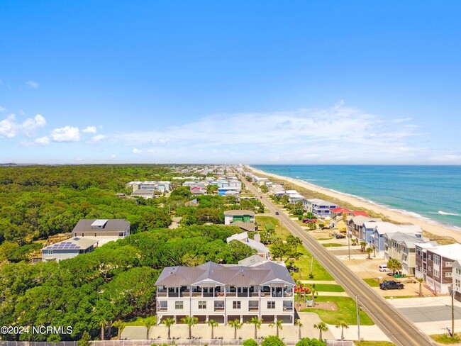 Building Photo - 1038 Fort Fisher Blvd N