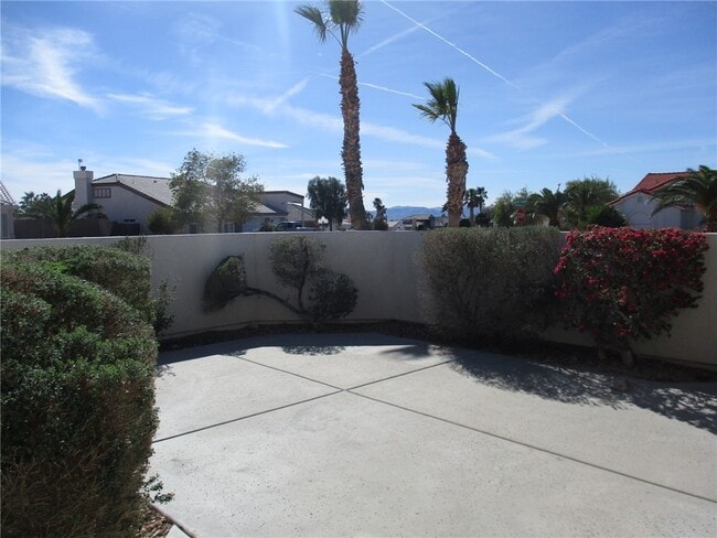 Building Photo - 3870 Coyote Ct