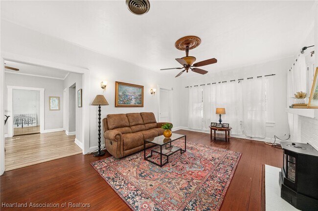 Building Photo - 412 Rose Ave