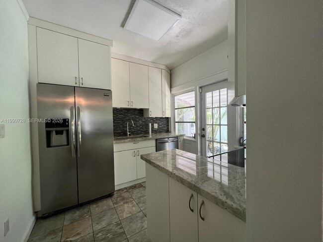 Building Photo - 119 Cadima Ave