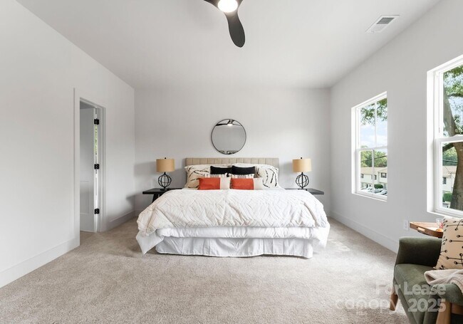 Building Photo - 2411 Pruitt St