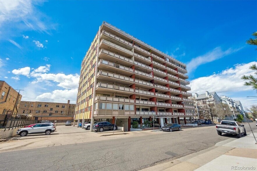 Building Photo - 1121 Albion St