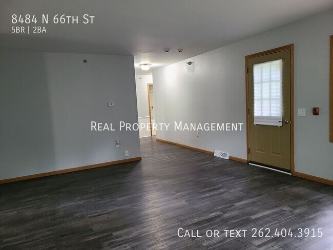 Building Photo - 8484 N 66th St