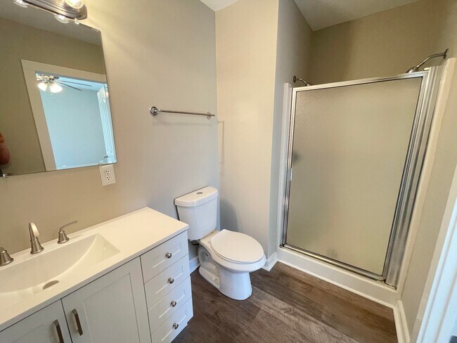 Building Photo - 414 1st Ave