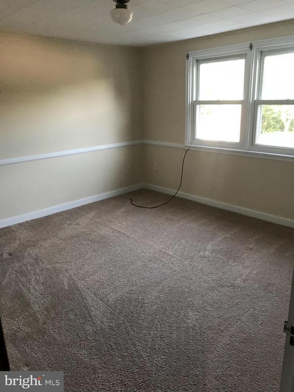 Building Photo - 205 Sycamore Rd