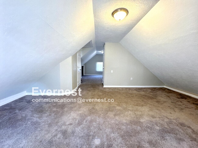 Building Photo - 3037 Blackridge Ave