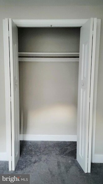 Building Photo - 12400 Shadow Ln