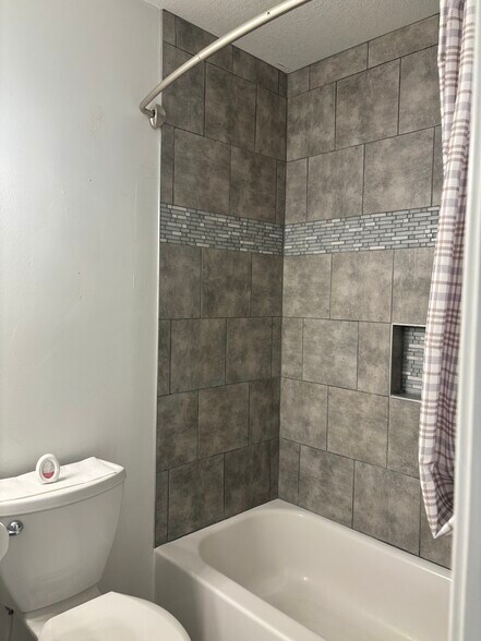 Upstairs shower - 402 Granada Dr