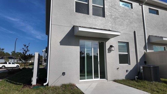 Building Photo - 2746 Skyline Lp