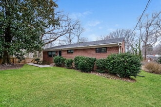 Building Photo - Available Fall Semester or Short Term rental!