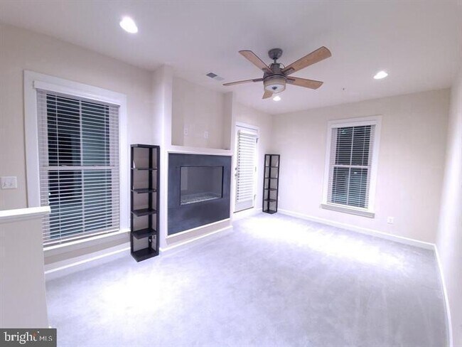 Building Photo - 11402 Ridgeline Rd