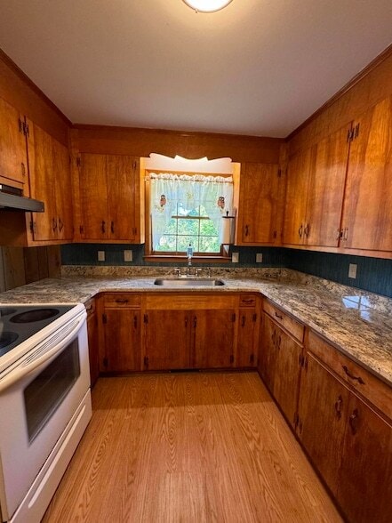 Building Photo - 4220 Oakridge Dr