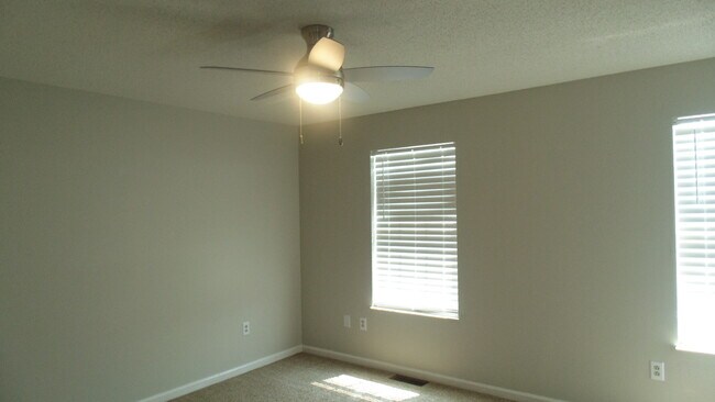 Building Photo - 3059 Lee Hwy