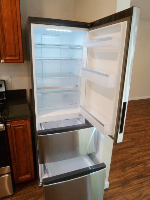 Building Photo - Sleek and Stylish, newly renovated 2 bedro...