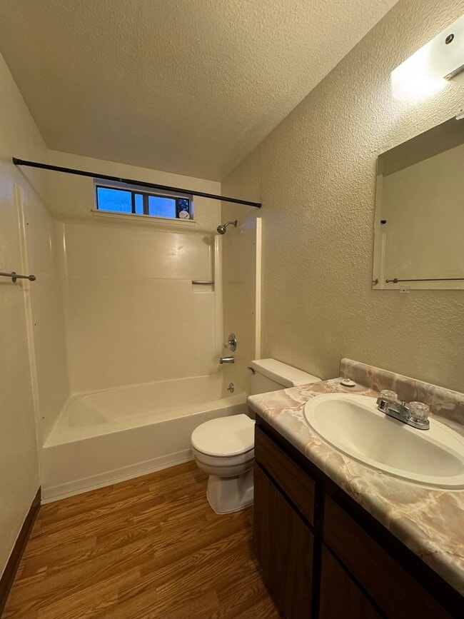 Building Photo - 3040 gregori