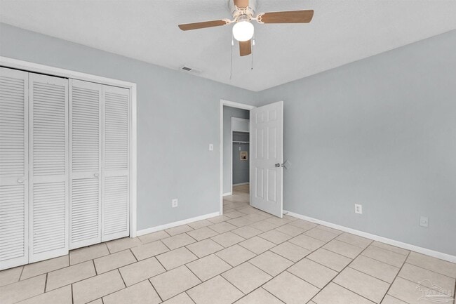 Building Photo - 3353 Green Briar Cir