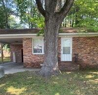 Building Photo - 205 Chavis St