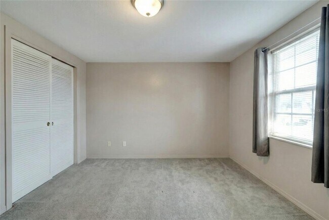 Building Photo - 4112 Hampton Dr