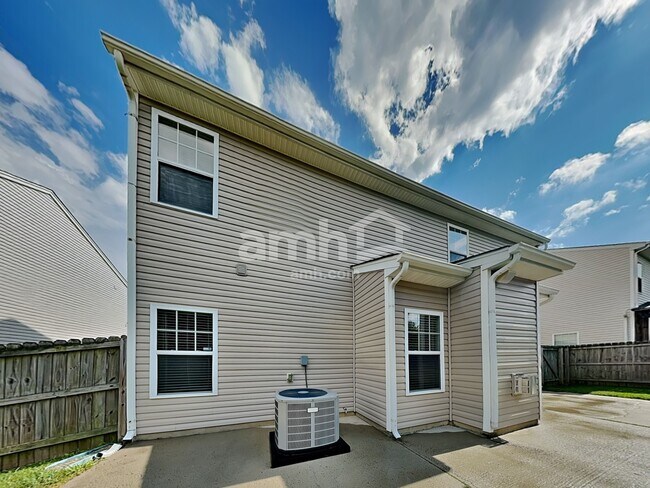 Building Photo - 4012 Lawrence Daniel Dr