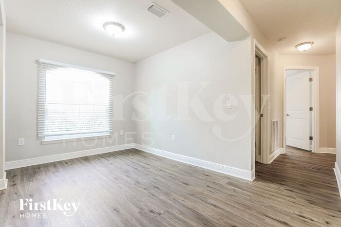 Building Photo - 5958 Ganyard Ave