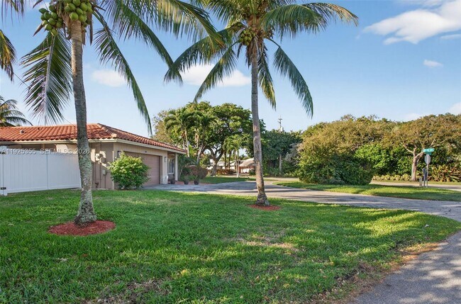 Building Photo - 4060 NE 26th Ave