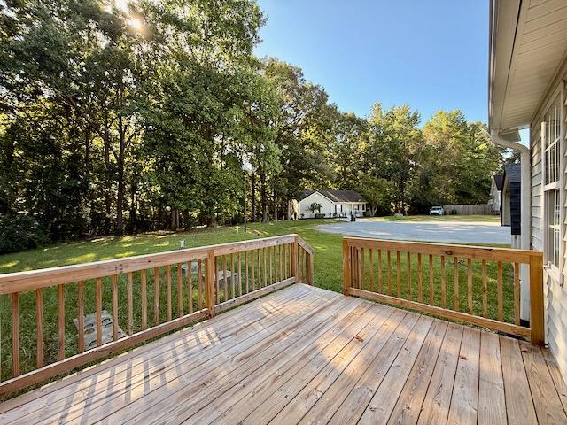 Building Photo - 1000 Meadowgreen Dr