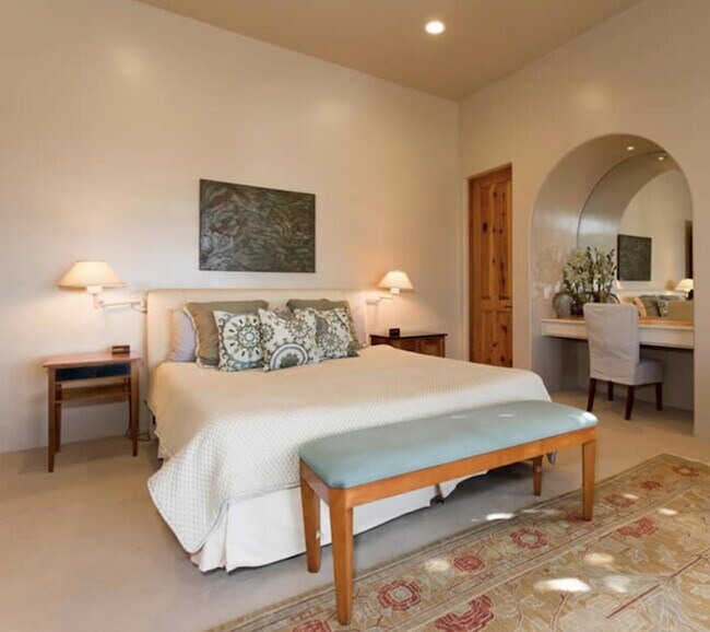 Building Photo - 3756 Foothill Rd