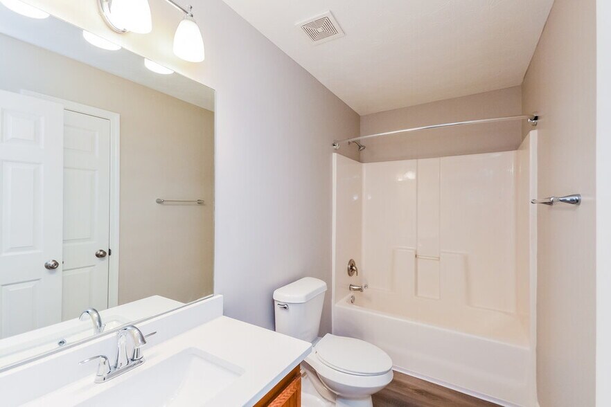 Building Photo - 213 Siesta Key Ct