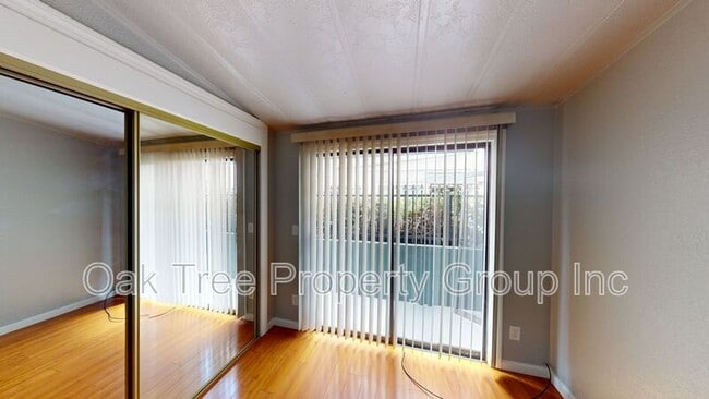 Building Photo - 2219 23rd Ave