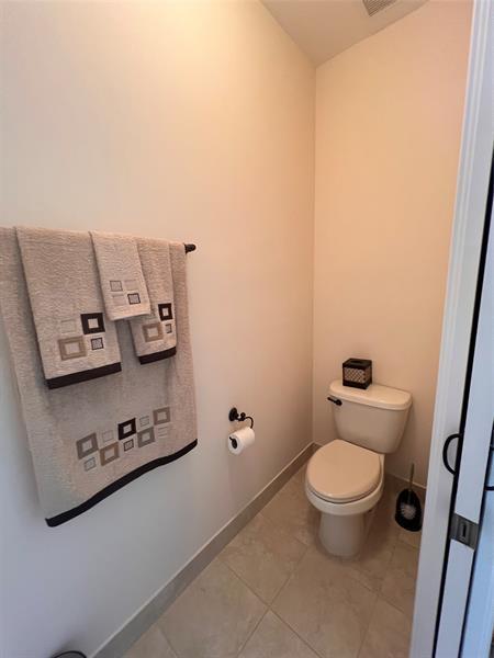 Building Photo - 3014 Waterside Cir