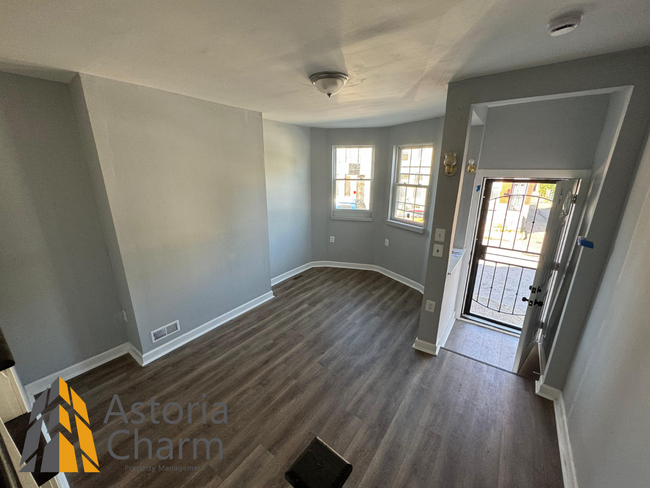 Building Photo - Newly Renovated 3BD/1.5BA townhome in Balt...