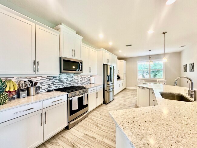 Building Photo - 3044 Trasona Dr