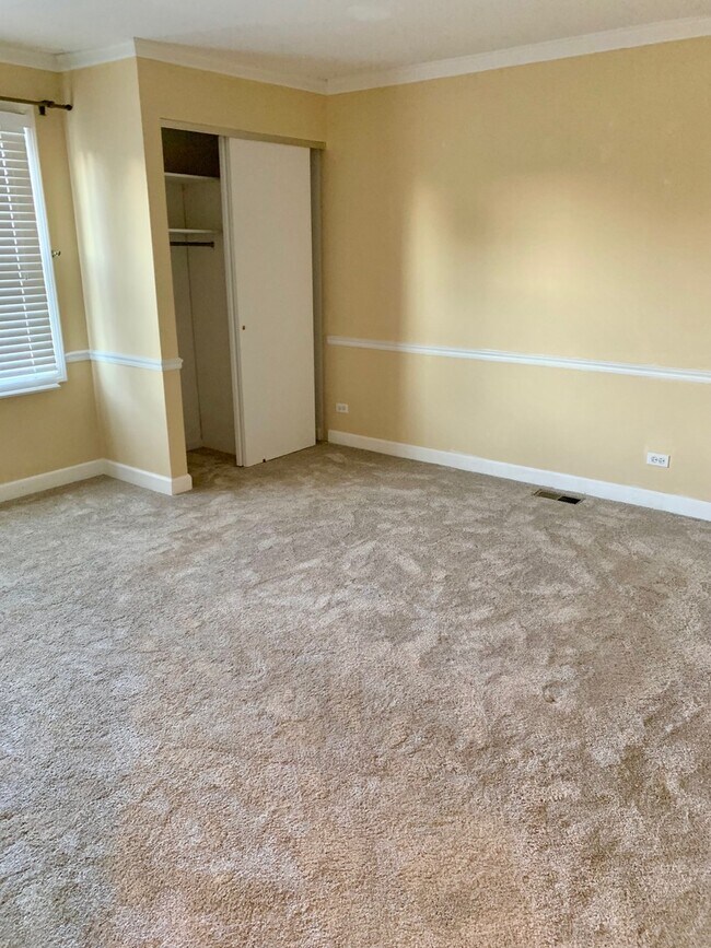 Building Photo - 156 Brookside Dr