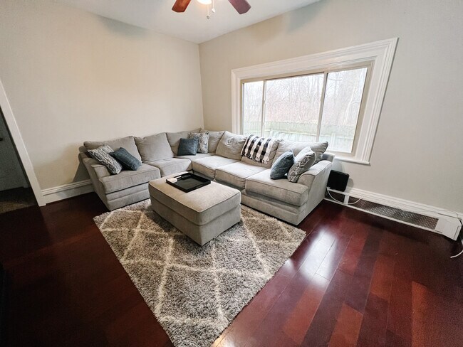 Building Photo - 316 Castle Rd