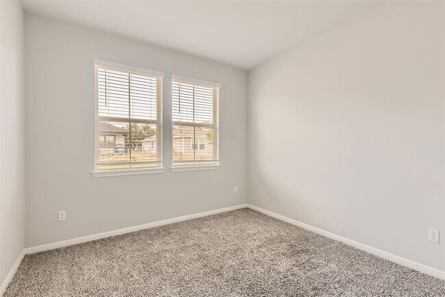 Building Photo - 2521 Pecan Island Dr