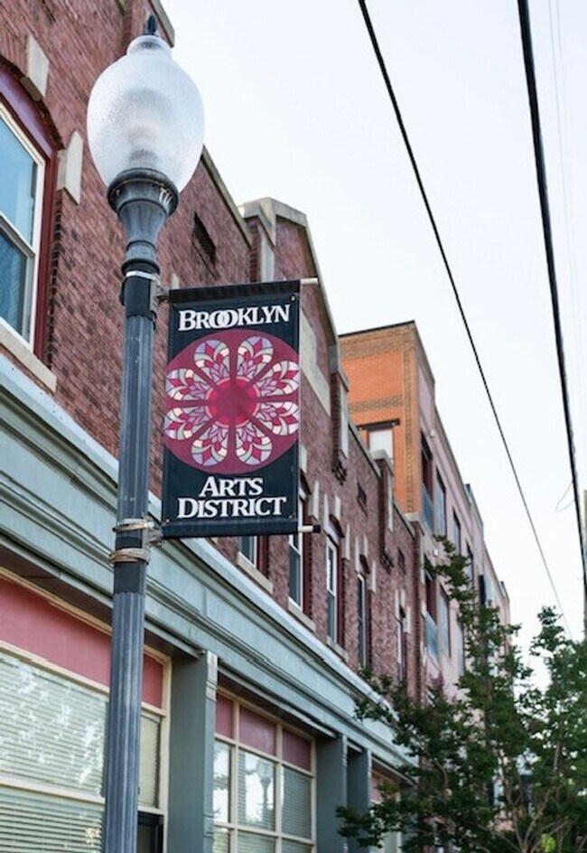 Building Photo - 2BR/2FULL BATH! Down Town Wilmington ''The Weldon'', an art deco Brooklyn Arts district.