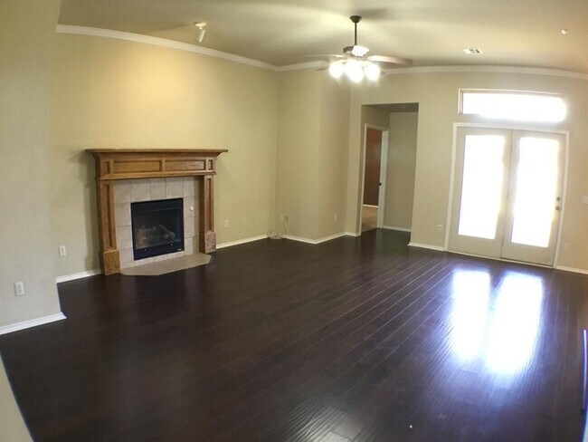 Building Photo - 18001 Montoro Way