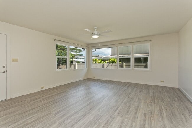 Building Photo - Single Family