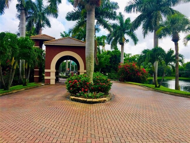 Building Photo - 10263 Gandy Blvd N