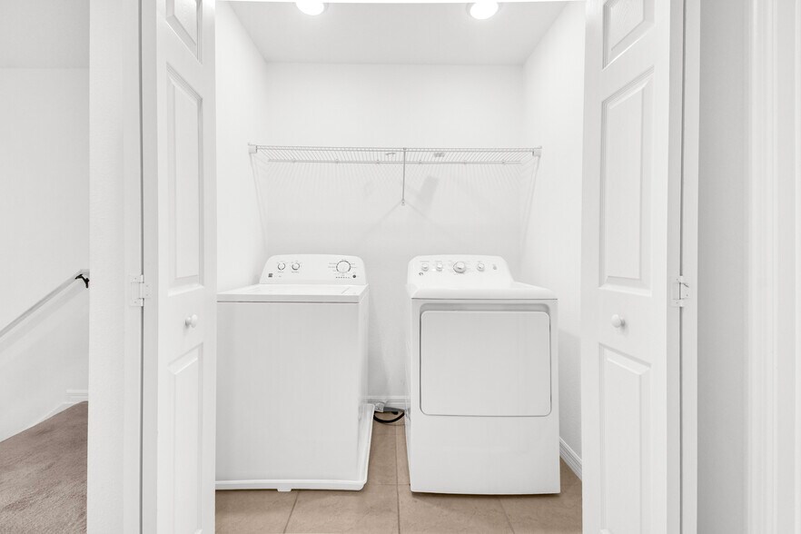 Building Photo - 271 Annabelle Way