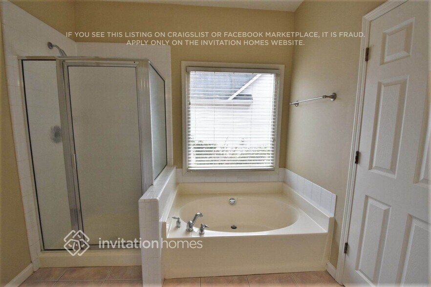 Building Photo - 2923 Misty Rock Cove