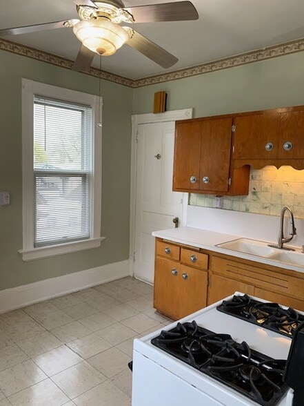 Empty Kitchen - 2454 N Pierce St